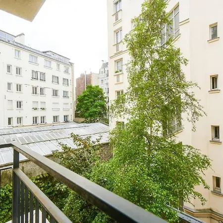 Apartment Eiffel Tower Charming Paris