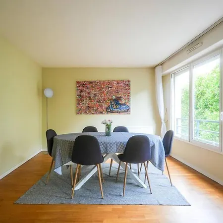 Eiffel Tower Charming Apartment Paris